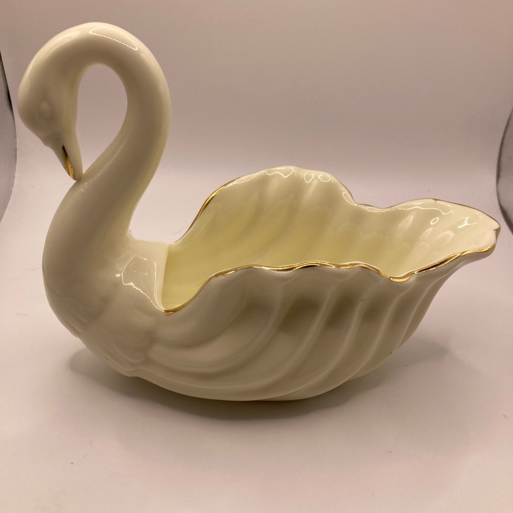 Elegant Baum Bros Vintage Swan